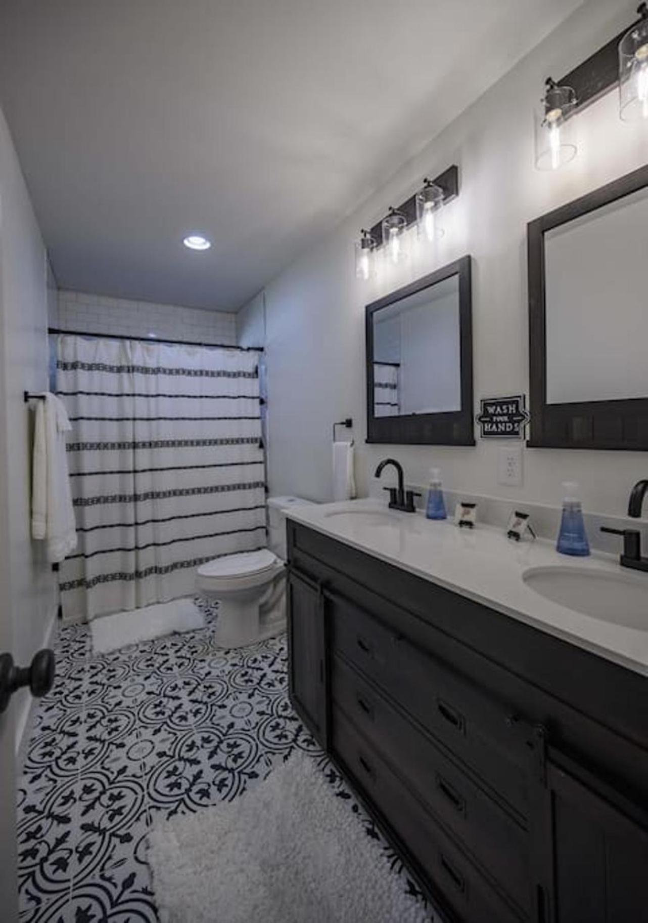 Gorgeous Renovated Home With Large & Private Lot Winchester Екстериор снимка