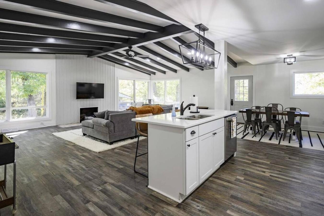 Gorgeous Renovated Home With Large & Private Lot Winchester Екстериор снимка