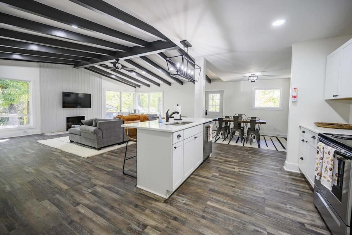 Gorgeous Renovated Home With Large & Private Lot Winchester Екстериор снимка